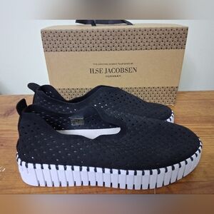 Ilse Jacobsen Tulip Slip-On Flats Black Size 9